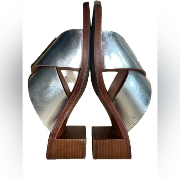 Tory Burch Montrose Stacked Block Heel in Silver, Size 6.5M - Picture 11 of 13